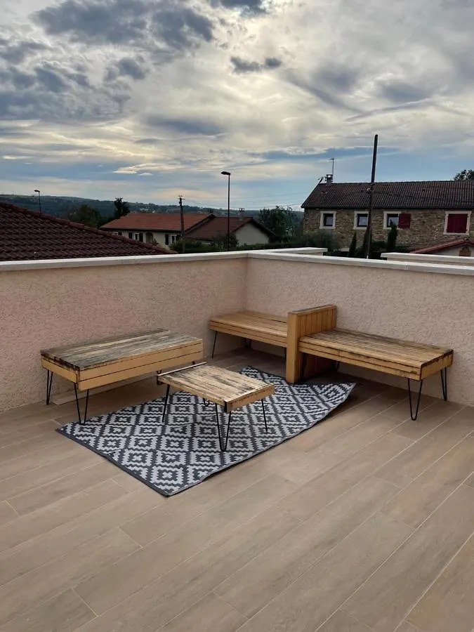 Appartement La Parenthèse Balnéo T2 Cosy de 40m² avec terrasse à Ternay